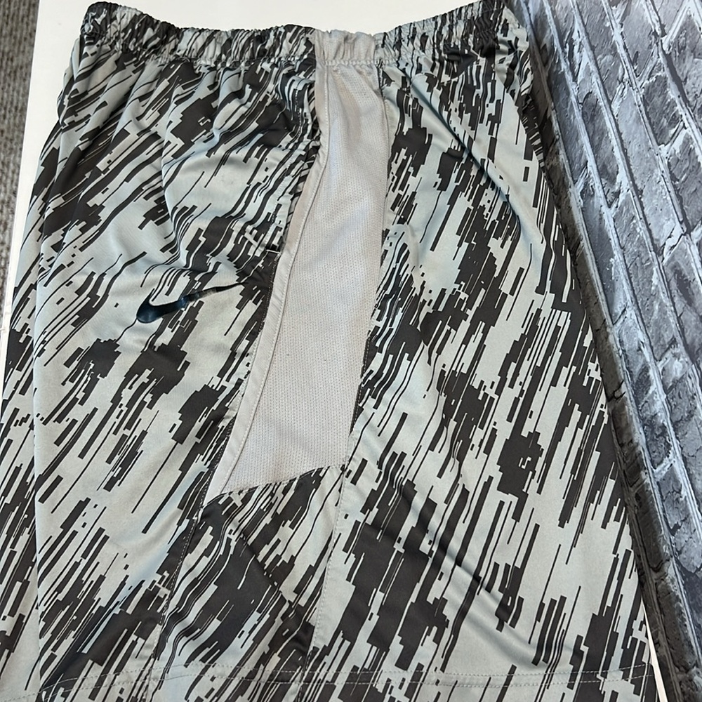 Nike shorts - Picture 8 of 8